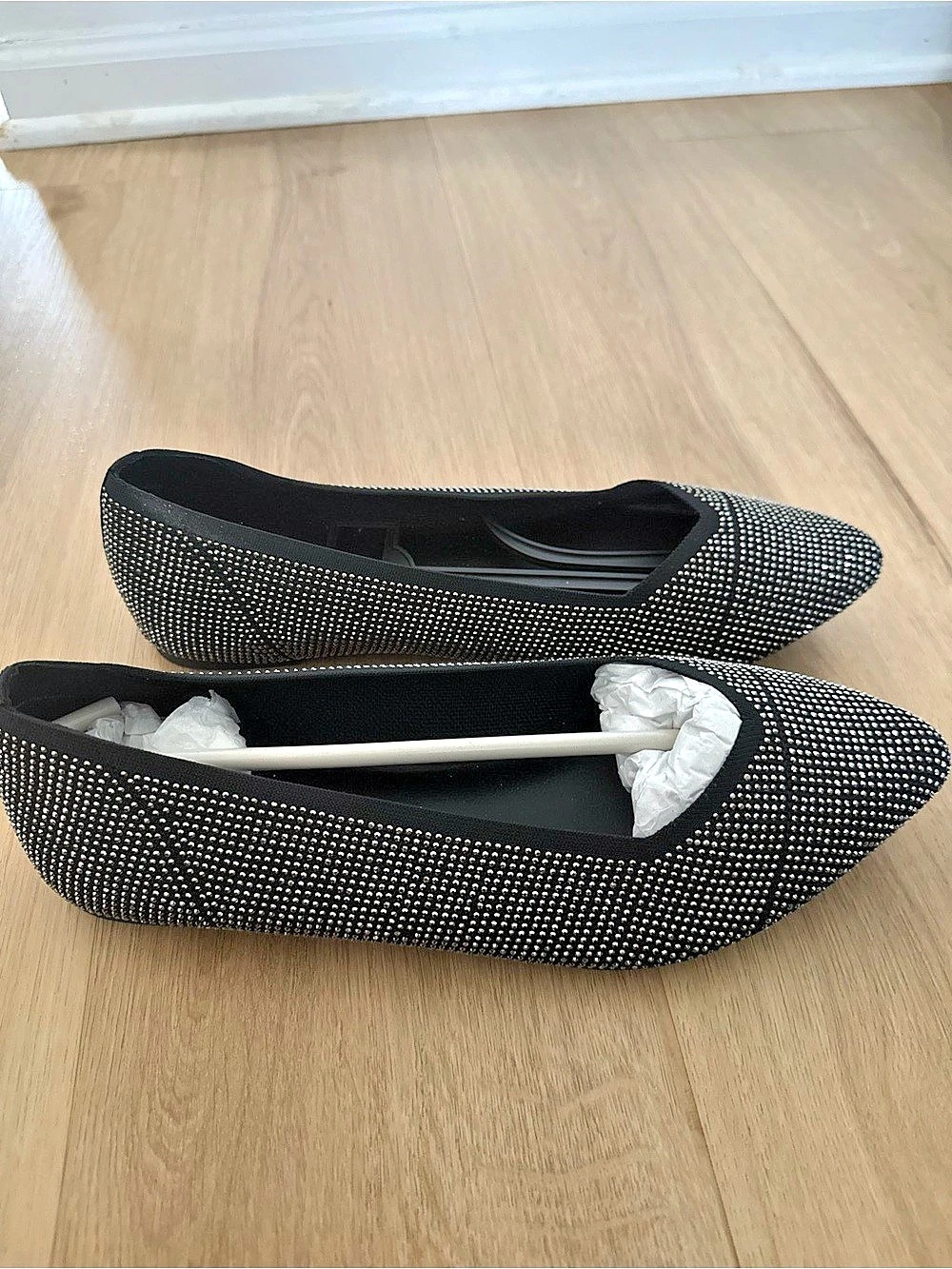 TORRID Studded Pointed Toe Flat Rhinestone Flats Black & Silver 12W